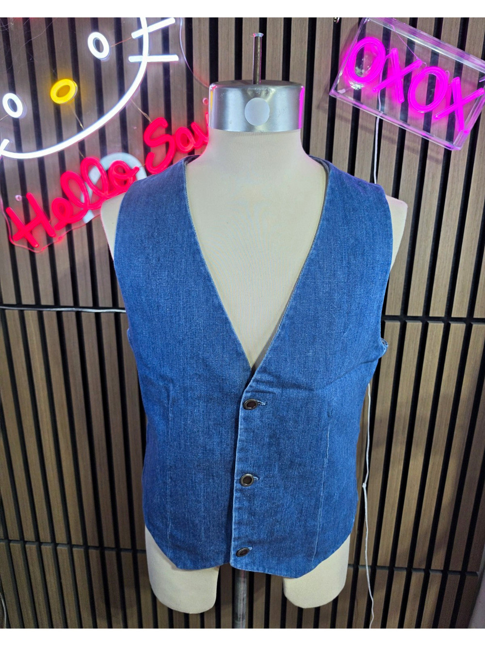 Hand Made Men's Regular Blue Denim Button Front Sleeveless Denim Vest Size XL